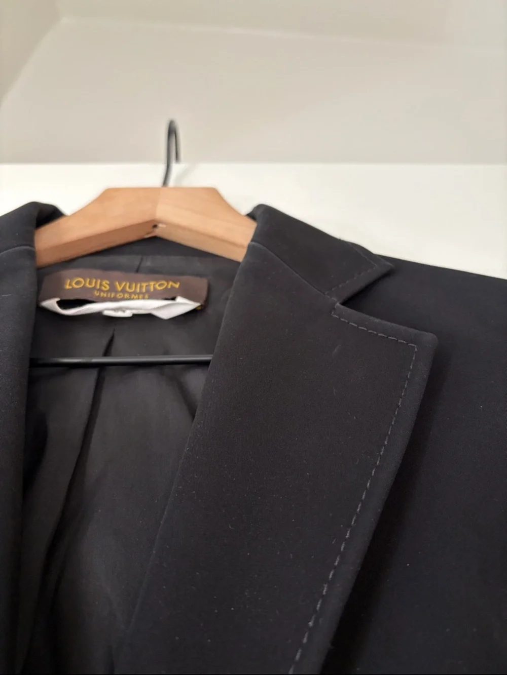 LOUIS VUITTON Uniformes Black 2 Button Blazer Jacket size EU34 - Picture 4 of 15